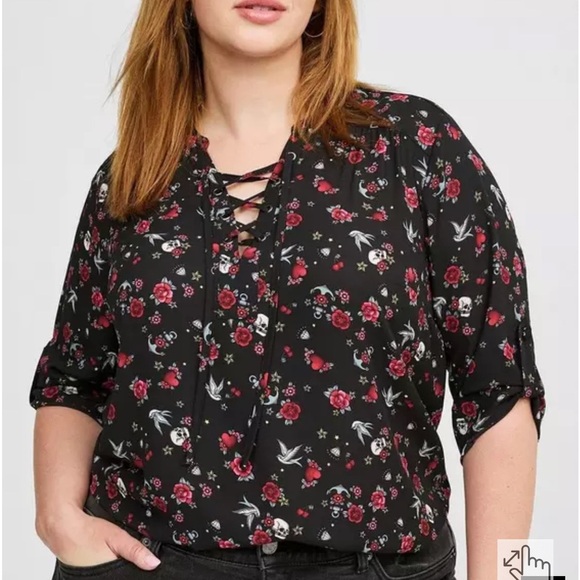 TORRID Harper 3/4 Sleeve Lace Up Blouse Size 3X - Picture 1 of 9